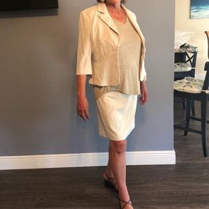 T Milano Skirt and jacket sz4 p